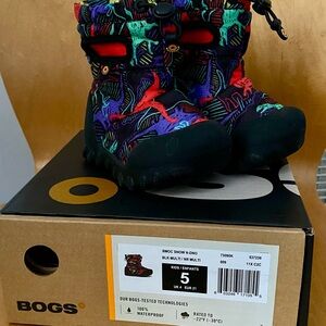 *NEW* Bogs Kids (toddler) Boots - Black Multi